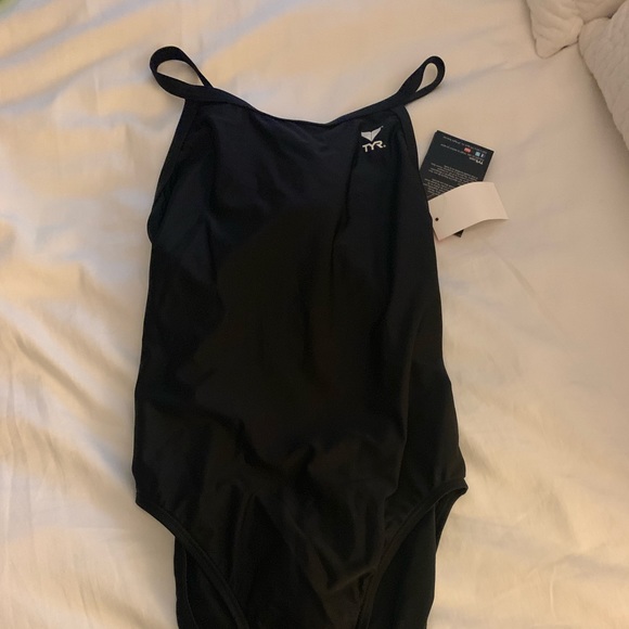 TYR one piece bathing suit size 34 NWT - Picture 1 of 4